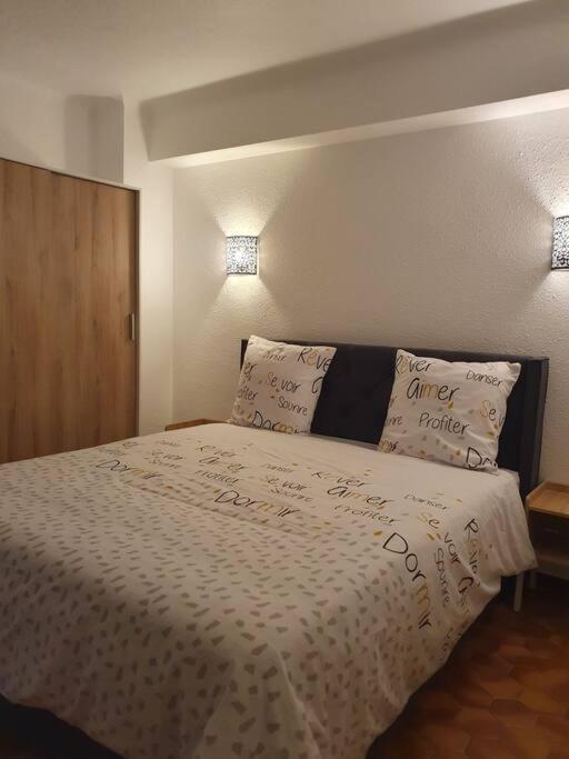 Appartement F3 Meuble Et Equipe سان سيبريان المظهر الخارجي الصورة