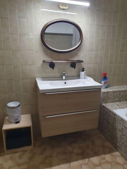 Appartement F3 Meuble Et Equipe سان سيبريان المظهر الخارجي الصورة