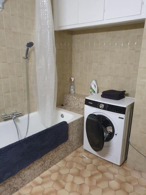 Appartement F3 Meuble Et Equipe سان سيبريان المظهر الخارجي الصورة